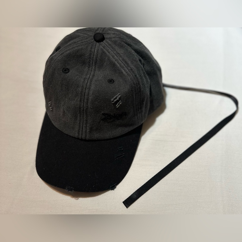 Zsiga pop mart hat NWOT